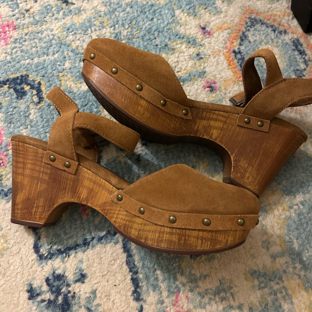 House of Harlow 1960 Brown Suede Ankle Strap Clogs